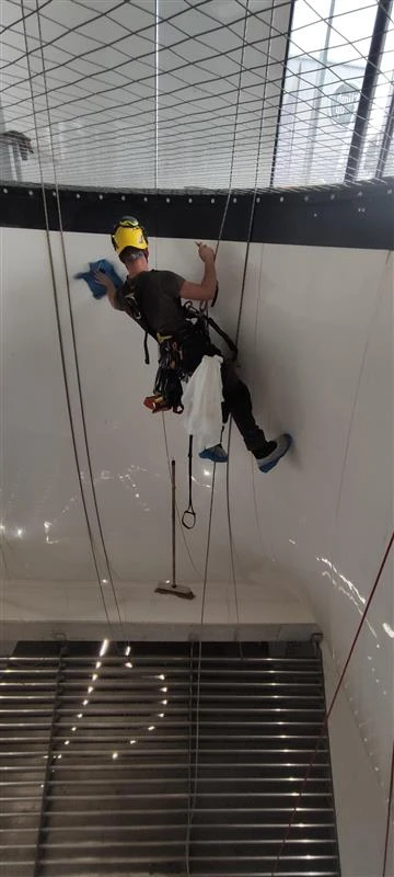 Intervention de cordistes MS Access pour un gros ventilo chez SORREBA MÉRIGNAC à Mérignac (bâtiment) – 3